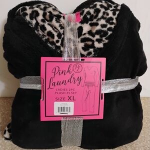 NWT "Pink Laundry" - Leopard Print PJs, XL